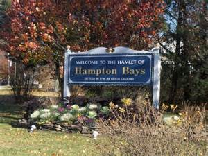 hamptons bays welcome sign